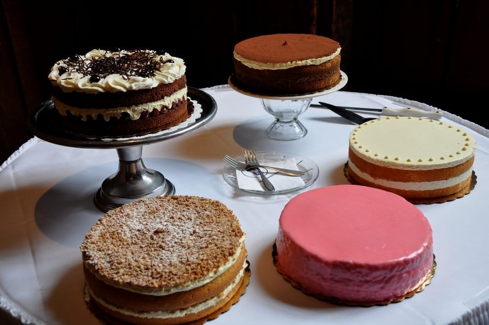 Crixa Cakes 1