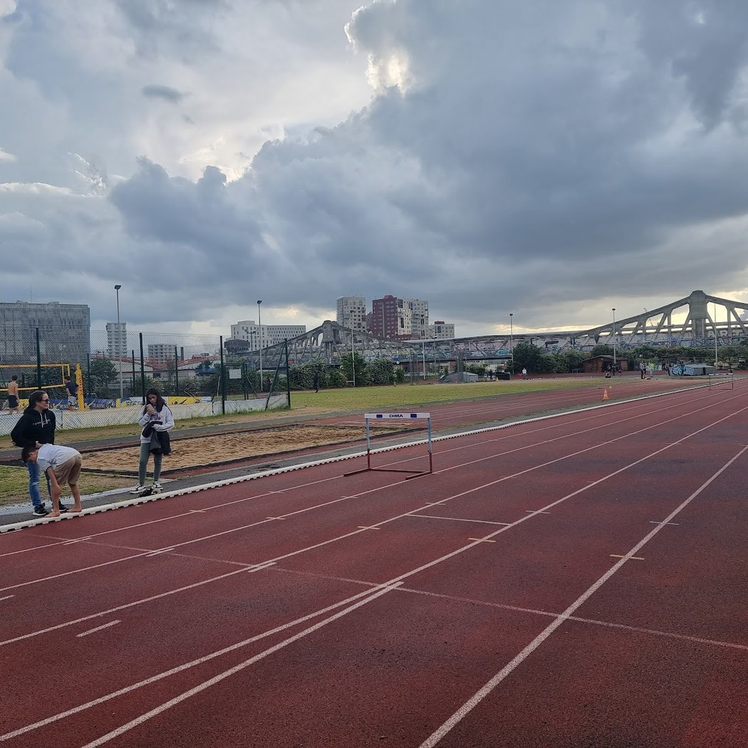 Piste d'Athlétisme Stéphane Diagana 1
