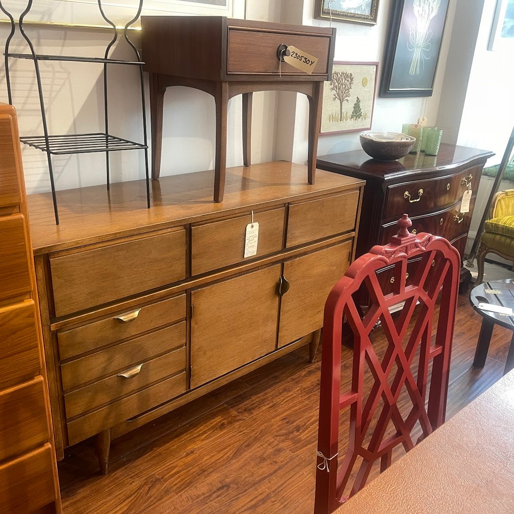 Furnish Green 3