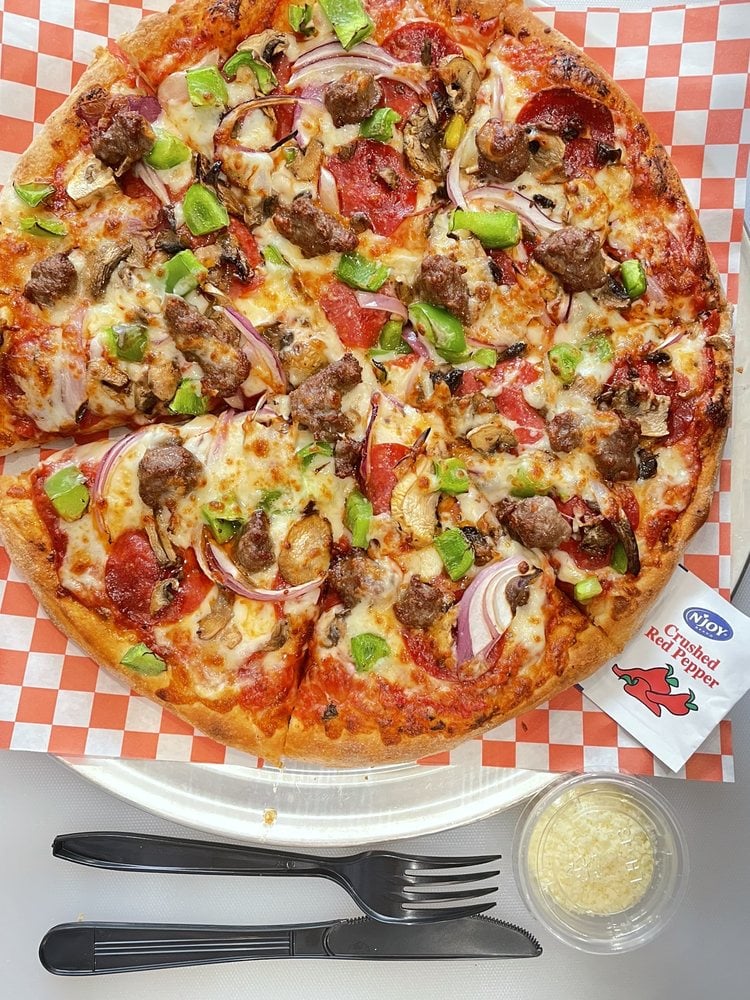 Golden Edge Pizza 3