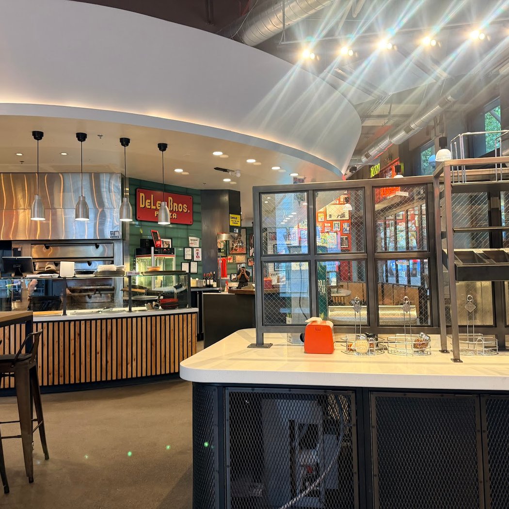 DeLeo Bros Pizza 3