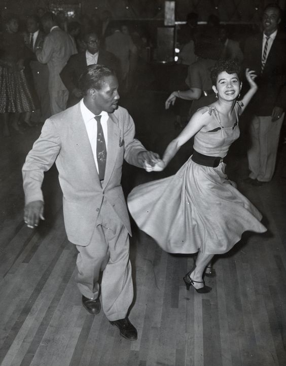 Discover Dance: Swing Dance 1