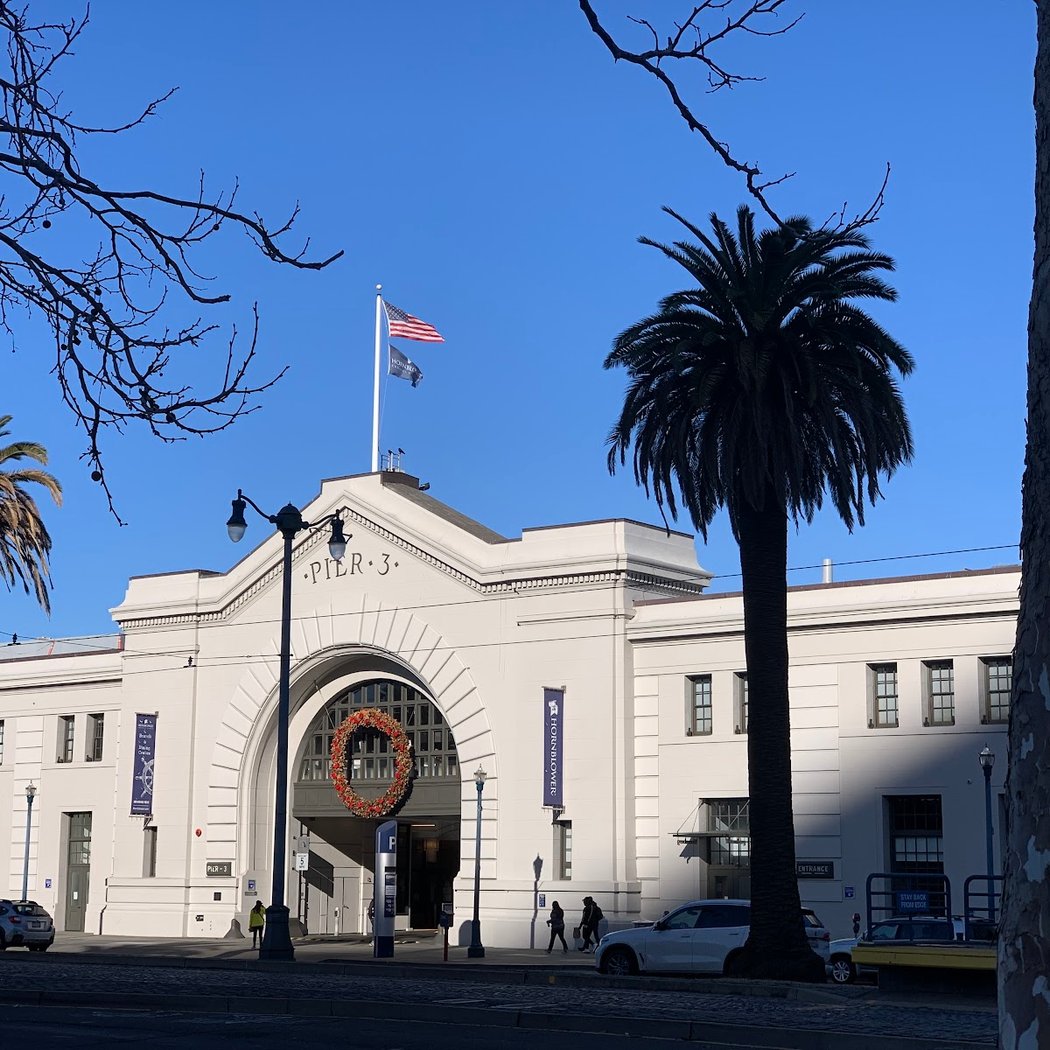 Dine on the Bay: San Francisco Premier Brunch or Dinner Cruise 2