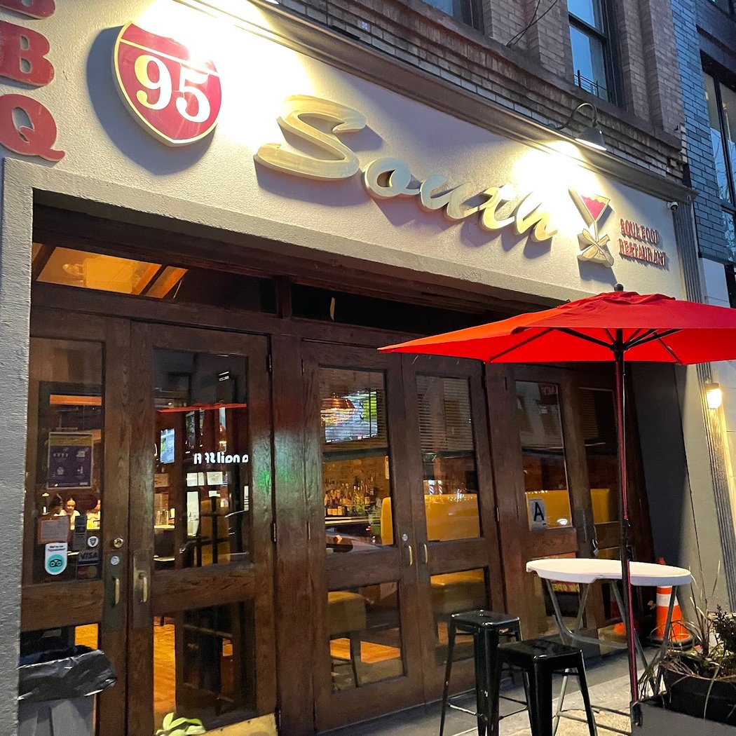 95 South Soul Food Restaurant 3