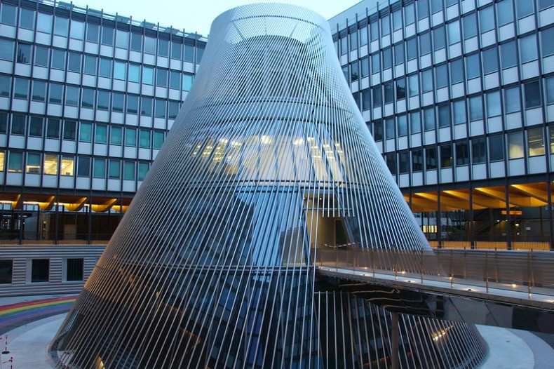 Créer le cristal, Voyage entre art et science 1