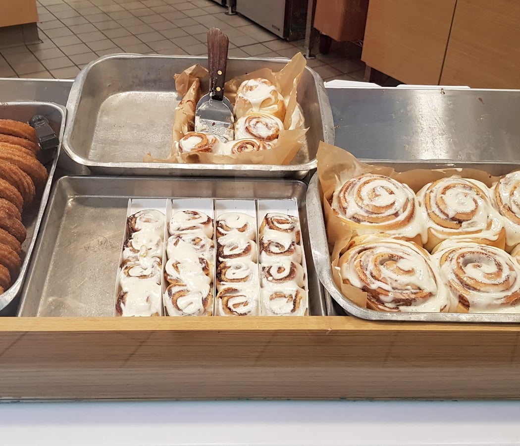 Cinnabon 3