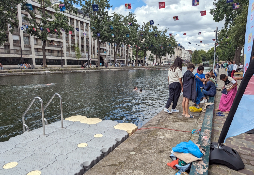 Open Swimming Sessions on Canal Saint-Martin 1