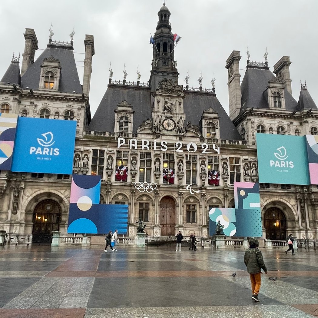 Parvis de l’Hôtel de Ville 3