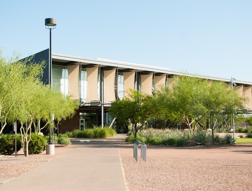 Desert West Market 3