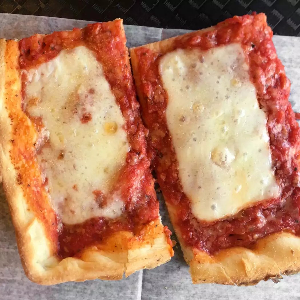 Rizzo's Pizza 1