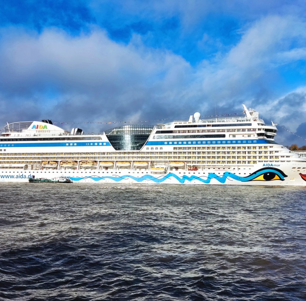 Hamburg Cruise Center Altona 3
