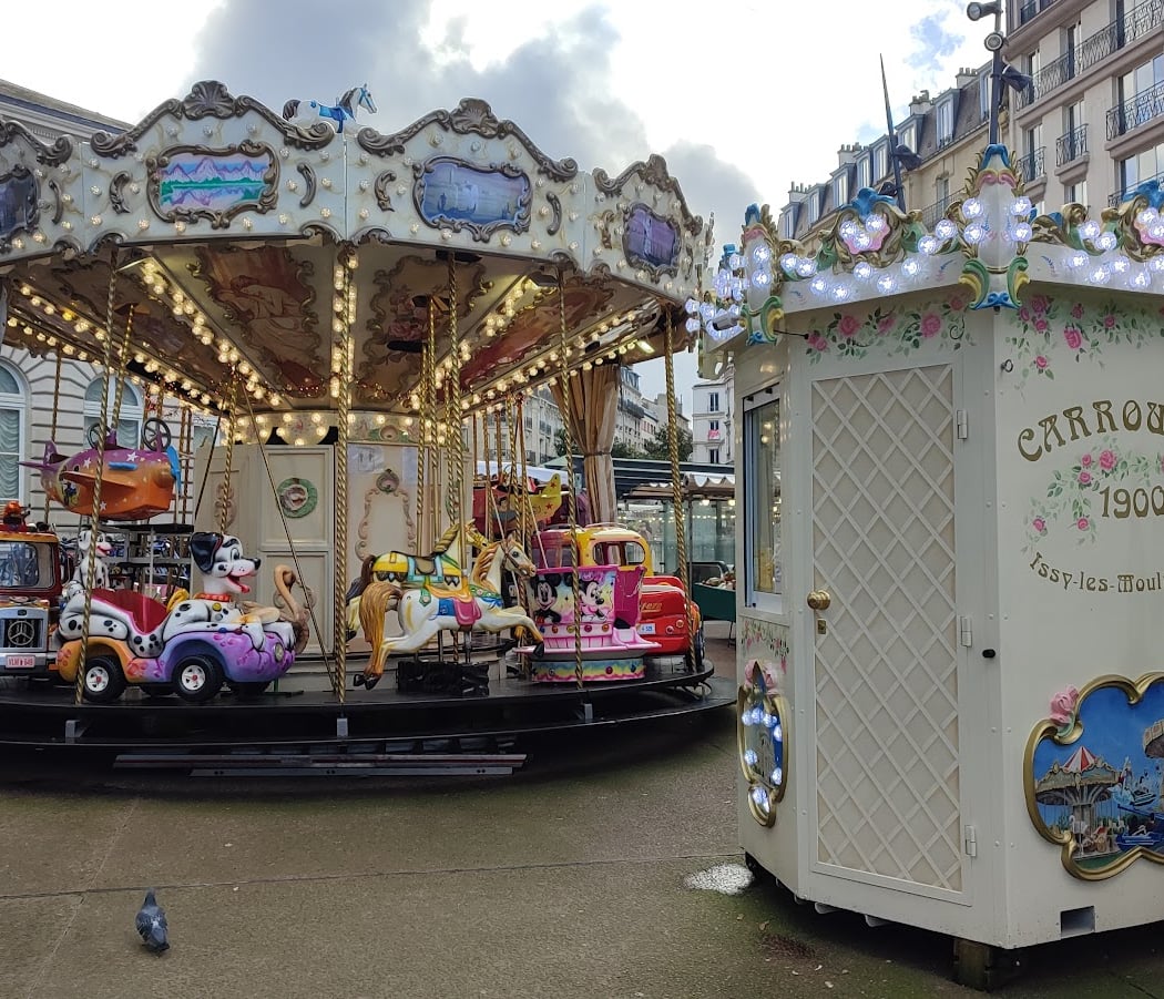 Carrousel 1900 Issy les Moulineaux 1