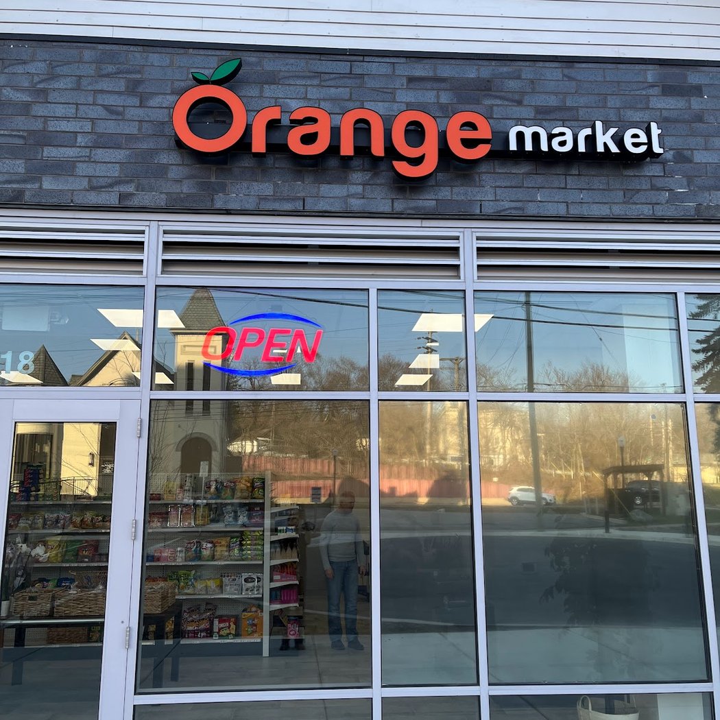 Orange Market 2