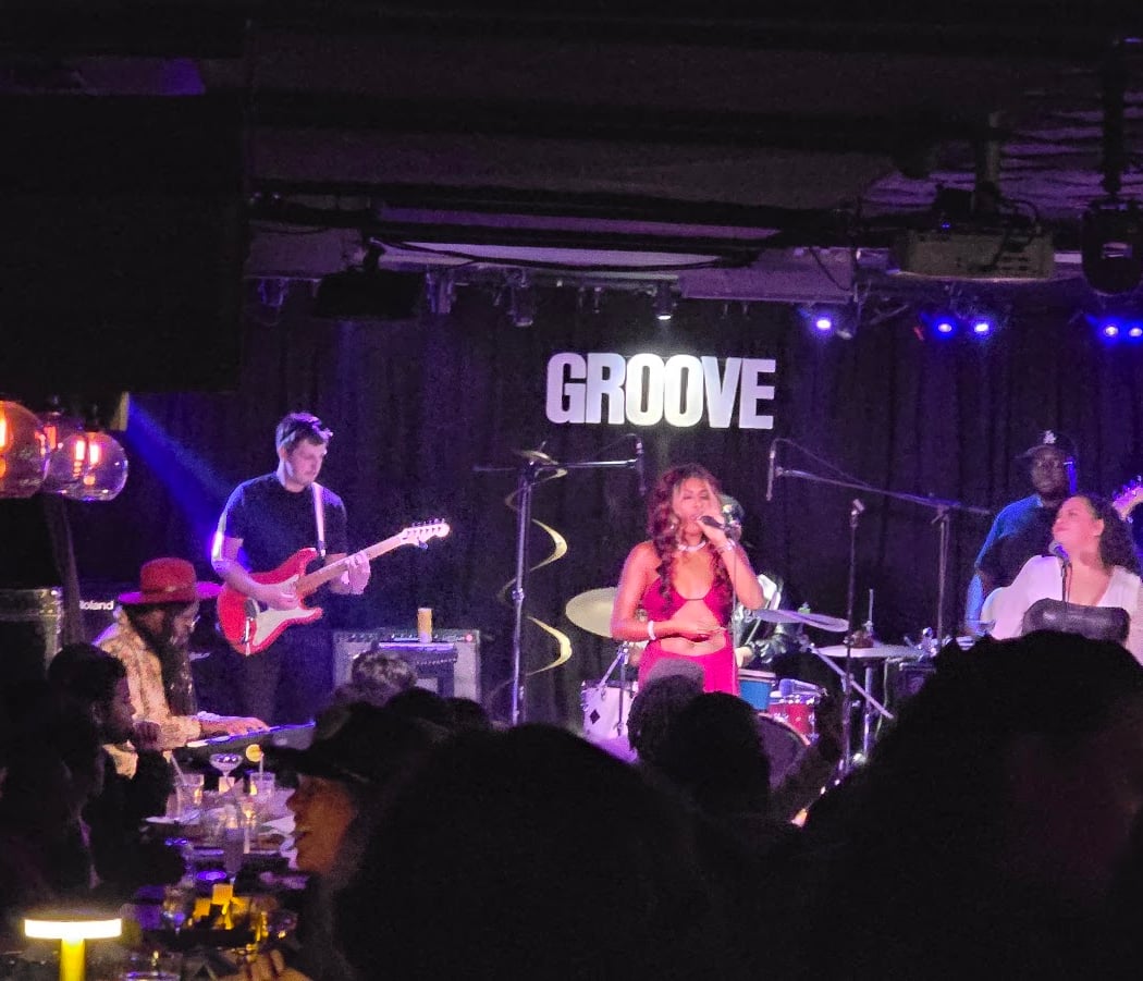 NYE Tribute to Whitney Houston and the Ladies of R&B 1