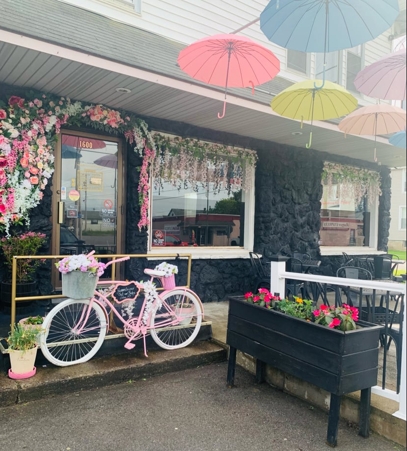 Yummilicious Cafe & Bakery 4