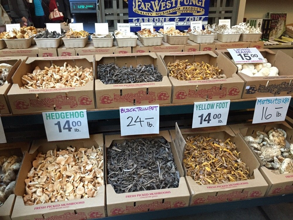 Mission Community Market Last Day of the Season 1