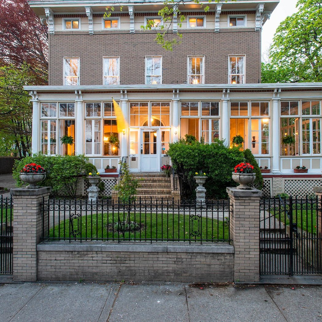 Akwaaba Mansion 2