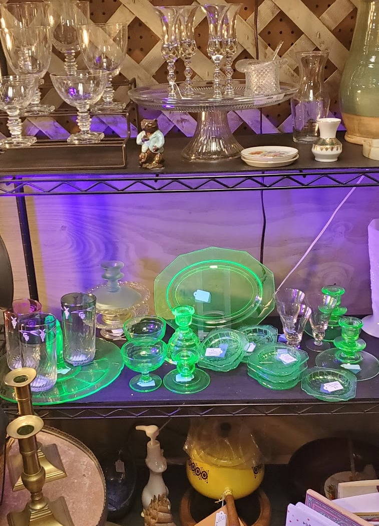Annex Antiques Center 1