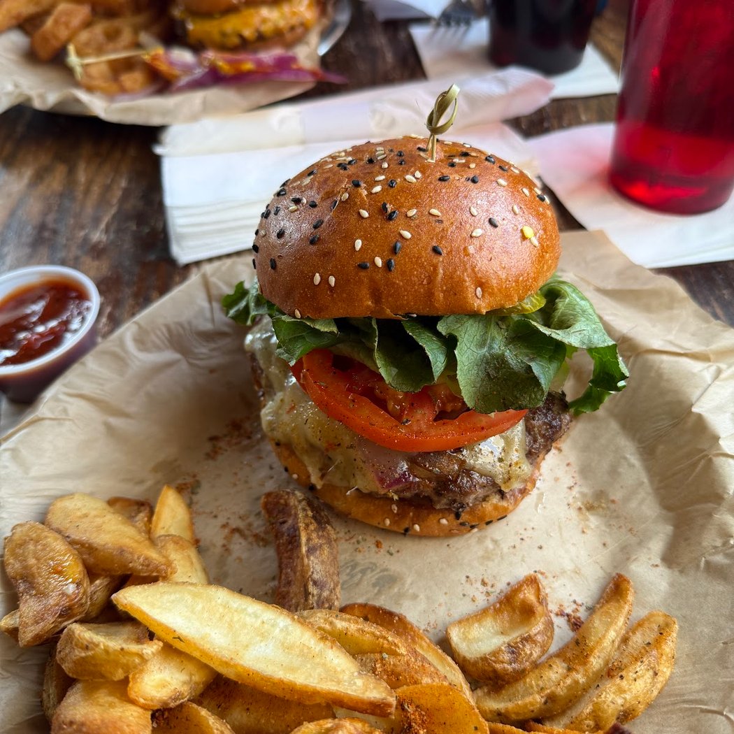 O's Pub & Grill 3