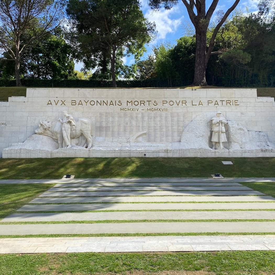 Memorial aux Bayonnais 1