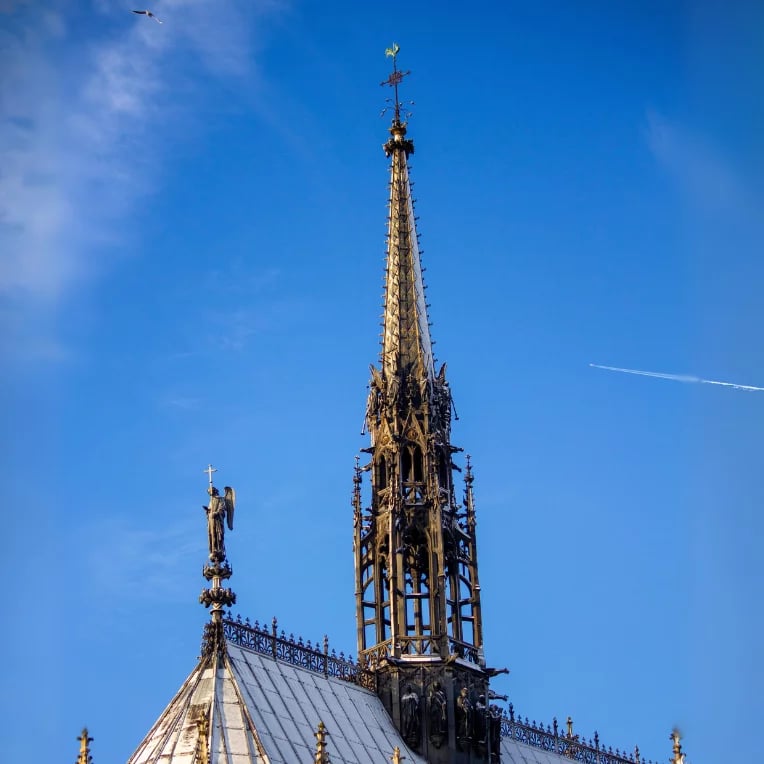 De flèche en flèche de la Sainte-Chapelle à Notre-Dame de Paris 2