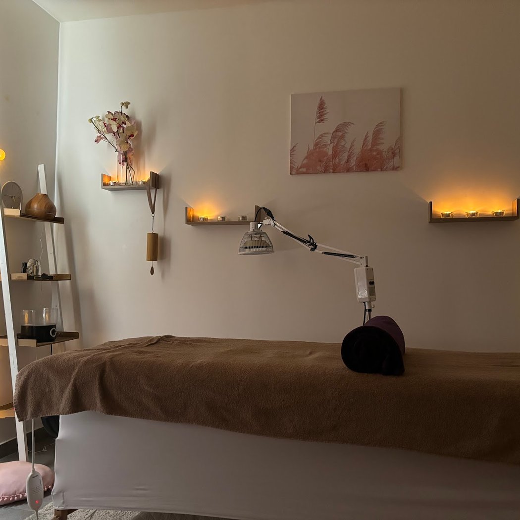 Harmonie Féminin – Massage bien-être féminin 3