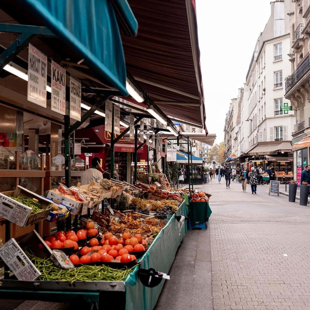 Rue de Lévis 1