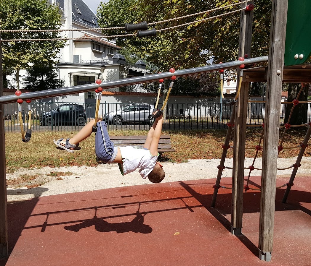 Square Emilie Tillion - aire de jeux 3