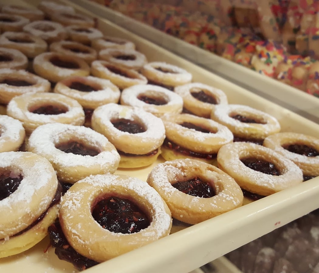 Los Hornitos Bakery 1