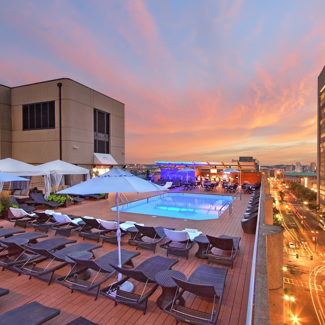 Colonnade Hotel Rooftop Pool