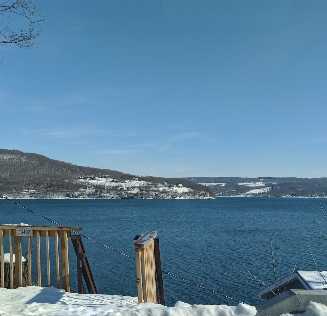 W Lake Rd 1