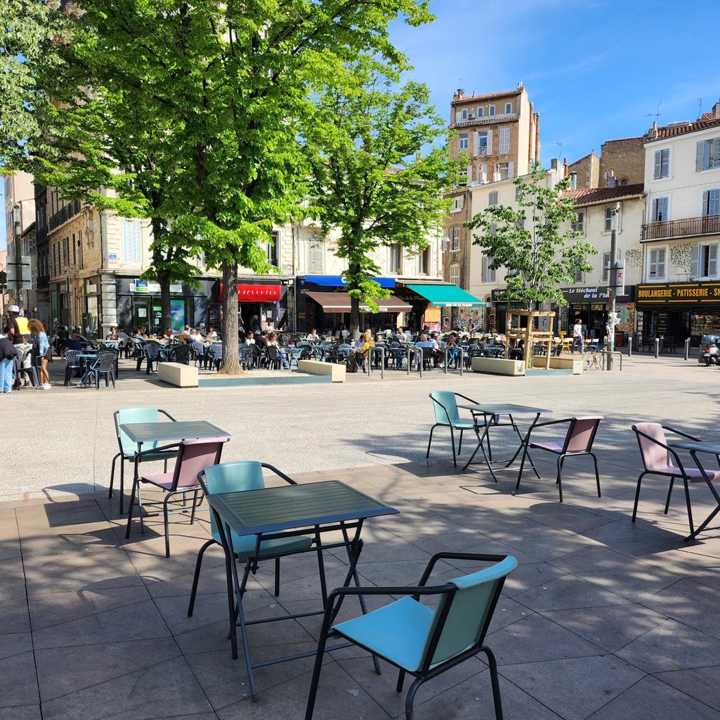 Le Bar de la Plaine 2