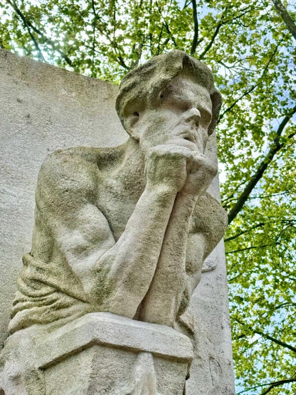 Cenotaph of Baudelaire 1