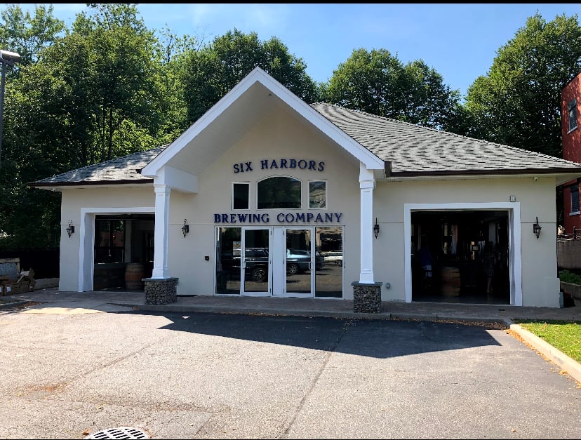 Six Harbors Brewing Company 3