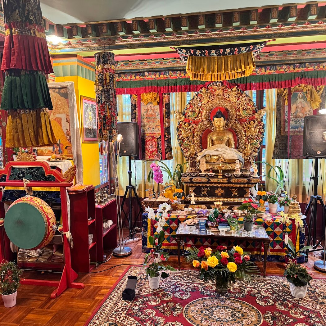 Kagyu-Dzong བཀའ་བརྒྱུད་རྫོང་ 3