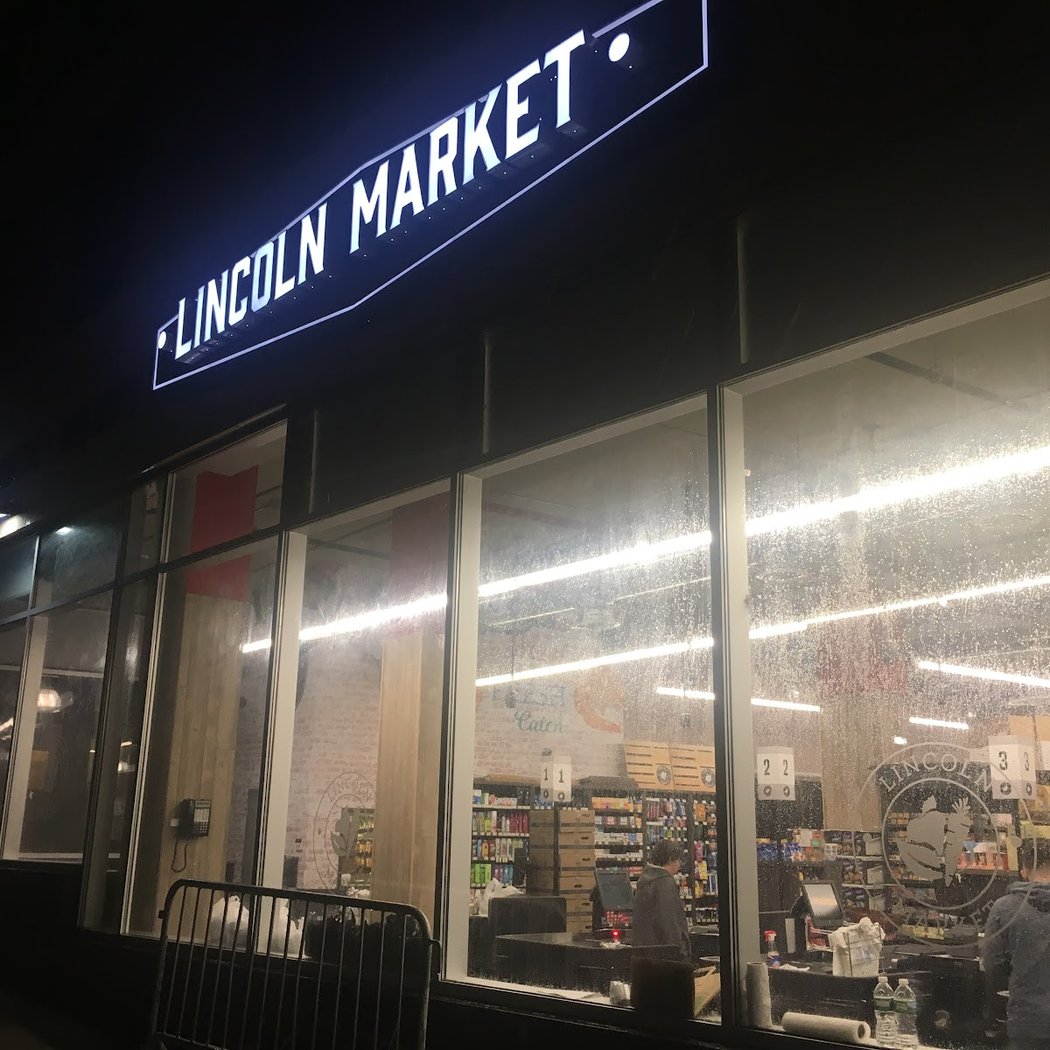 LINCOLN MARKET 2