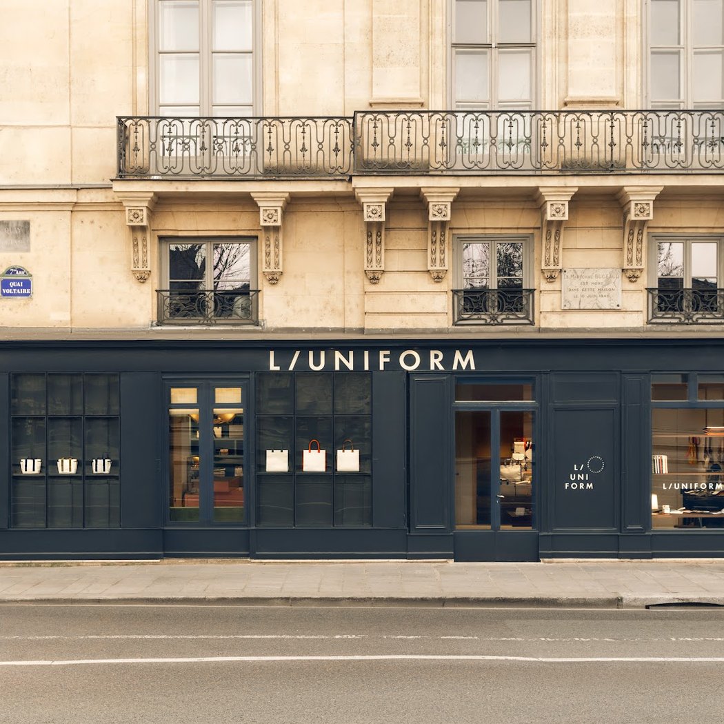 L/UNIFORM 2