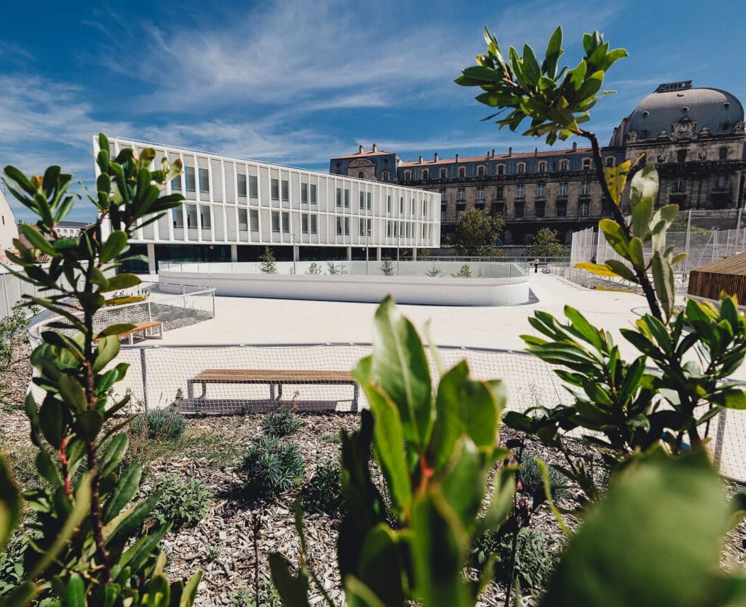 Aix-Marseille School of Economics 1