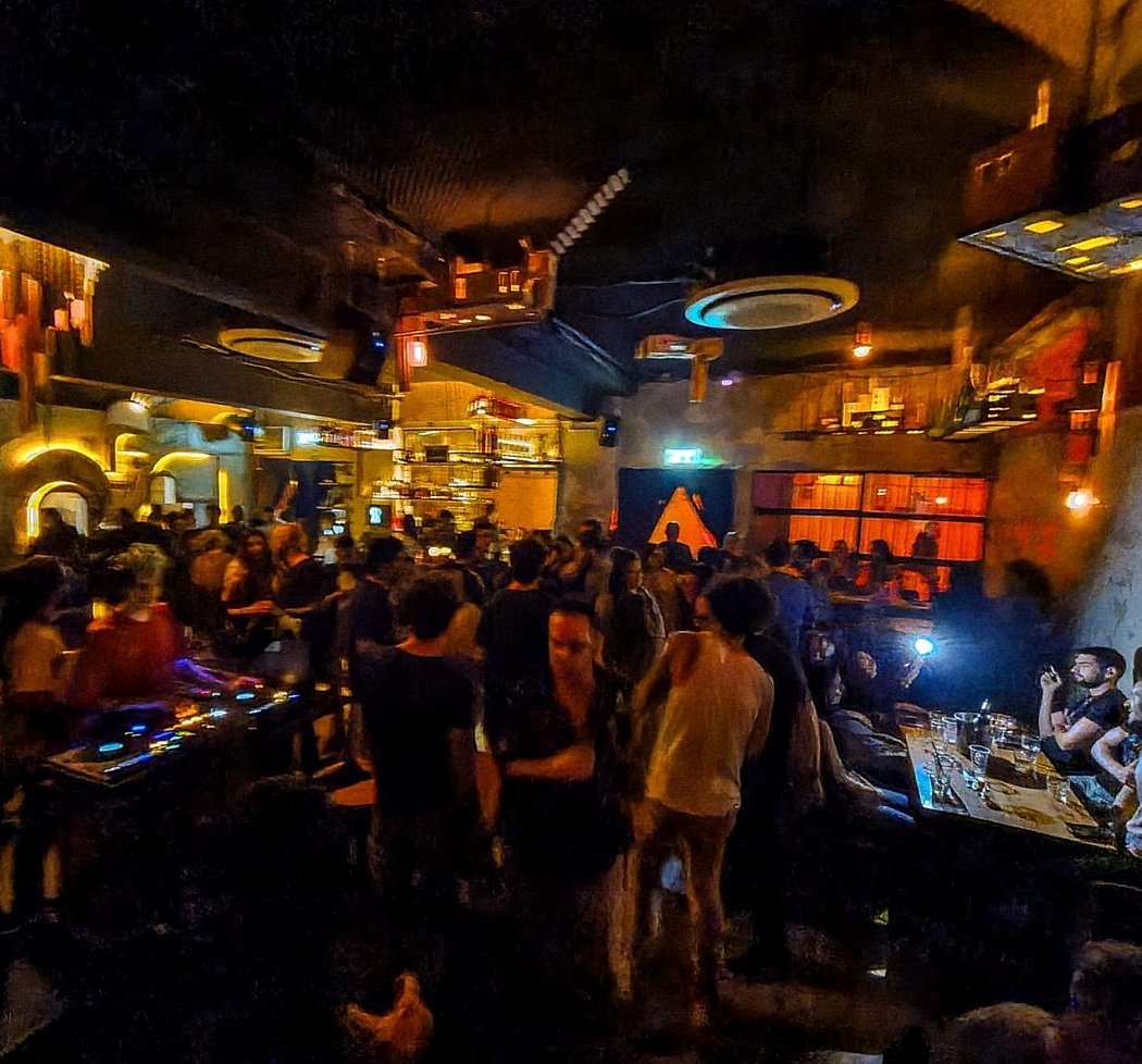 Hollywood Party 2