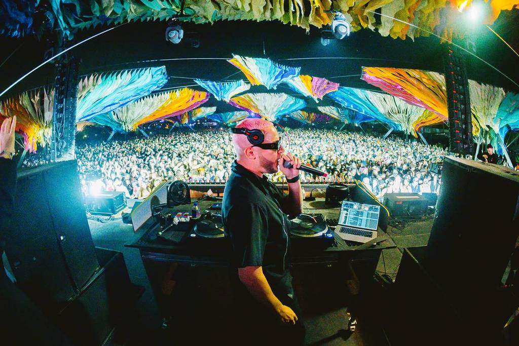 DJ Snake Performance 1