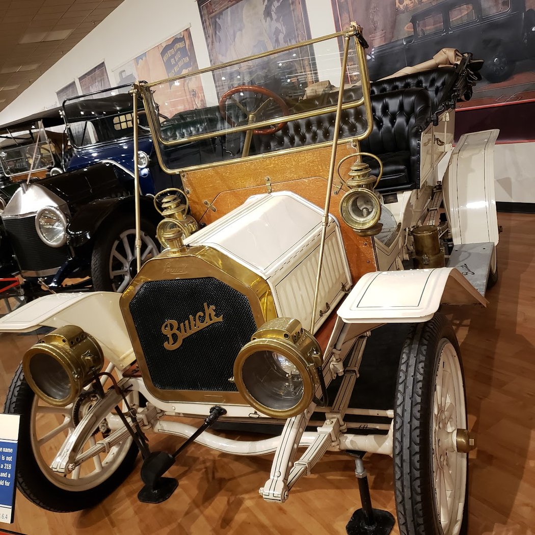 FREE Family Nights at Sloan Museum of Discovery 3