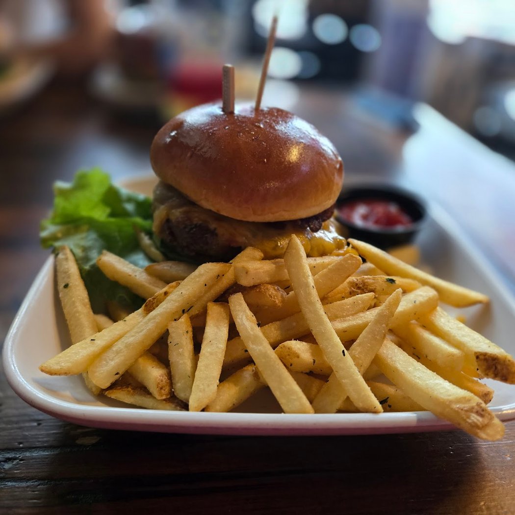 Brickyard Craft Kitchen & Bar 4
