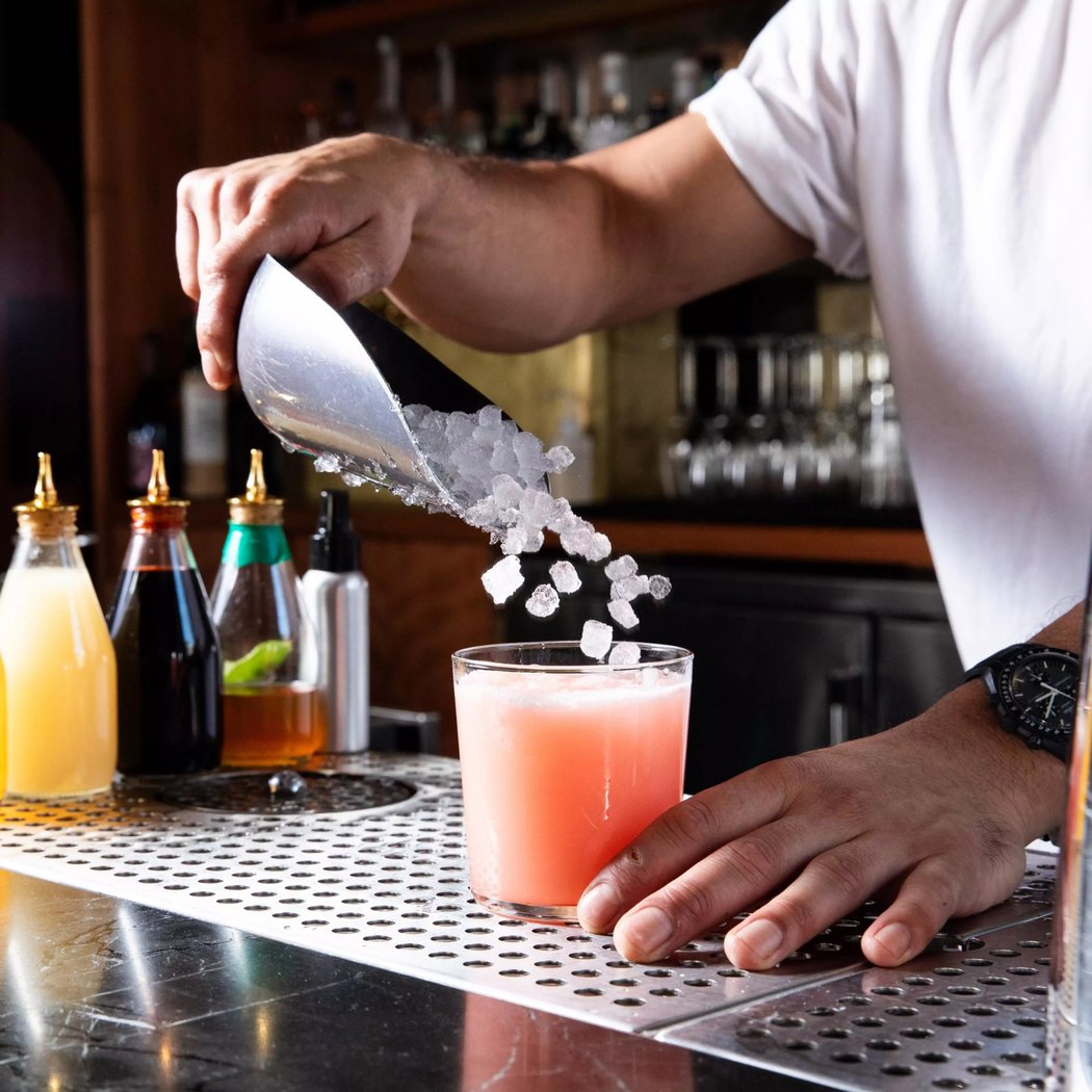 Bar April Jean 1