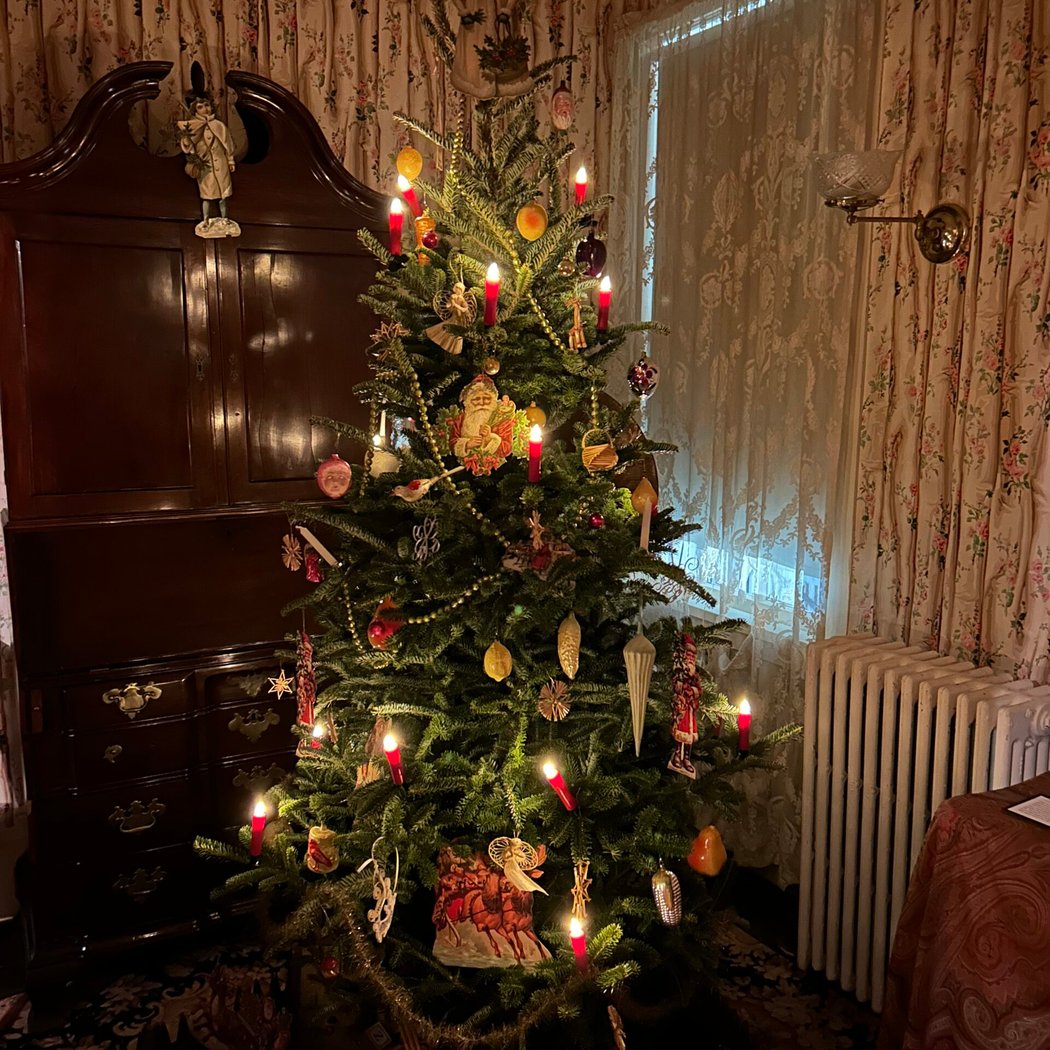 German Christmas Open House with Guided Tours 1