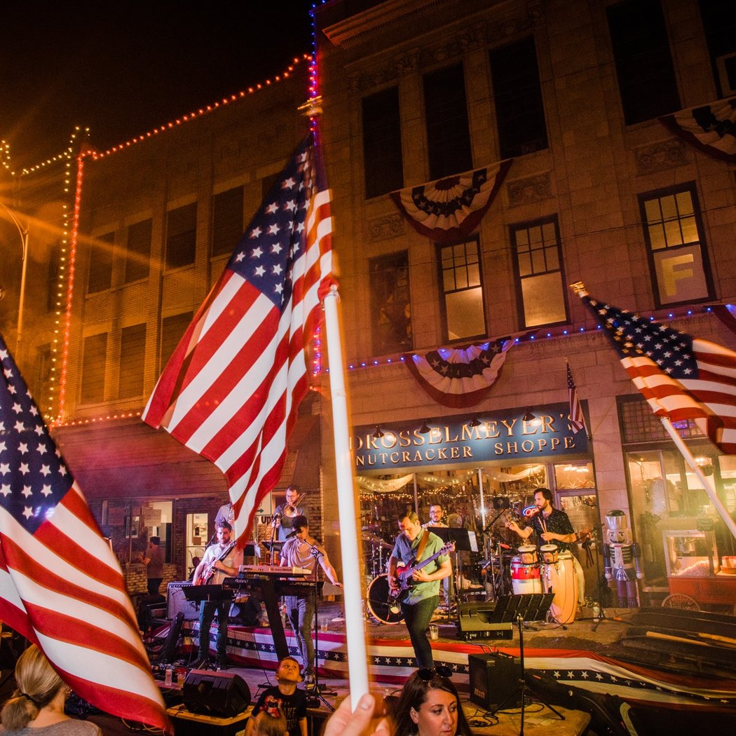 First Fridays on Fourth: 80s Night