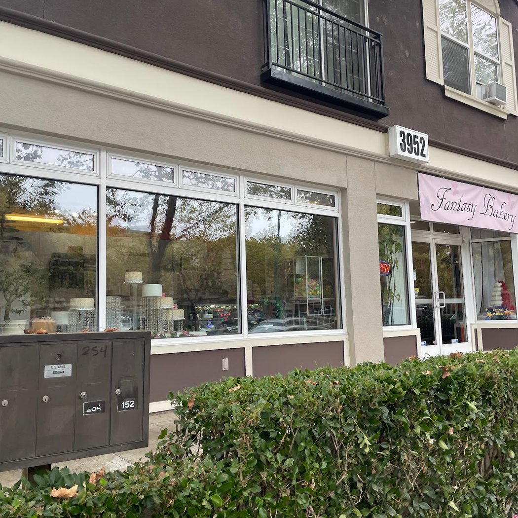 Fantasy bakery 2