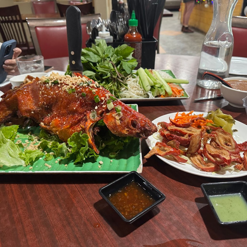 Rainier Restaurant 3