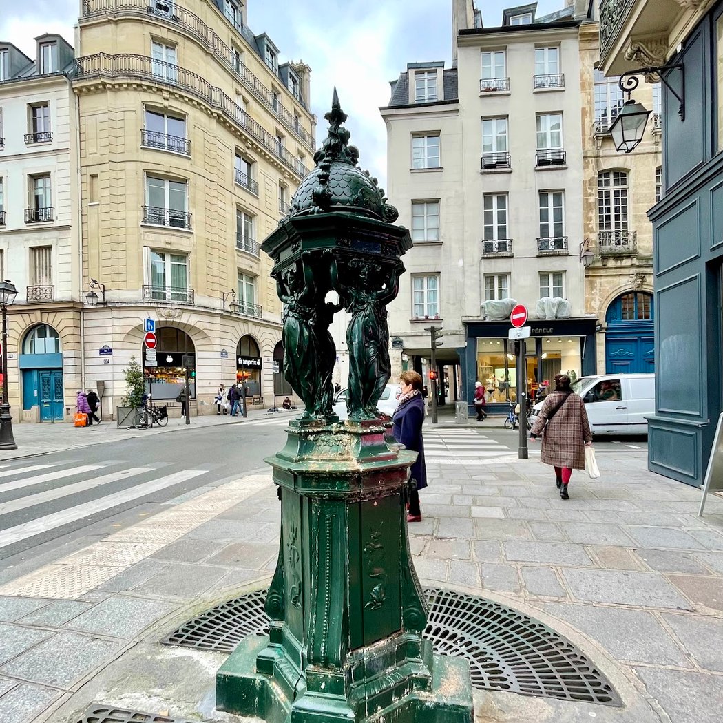 Rue de Fourcy 2