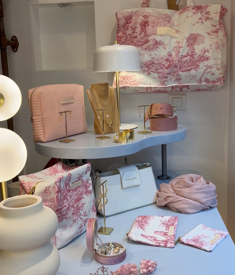 Chez les Filles Fontainebleau 1