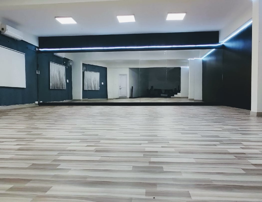 Clouds Dance Studio 2